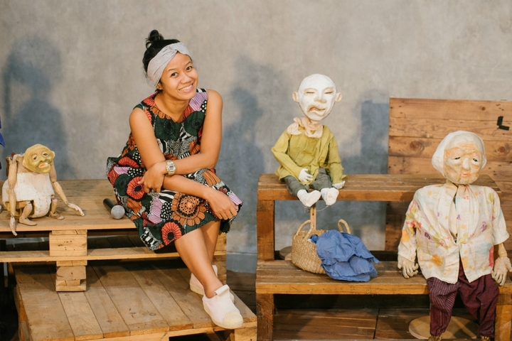 ImaginateUK's tweet photo. Our next #DigitalDelegateEncounters talks about "going digital" with 4 artists sharing how they've successfully pivoted to sharing live theatre online.
BSL signing ๐ Catherine King & Yvonne Strain
Captions ๐ Michelle Coffey
๐ Mon 23 Nov 10am
Sign up: https://t.co/tR35XHHnU1 https://t.co/tvzq4hJNgi