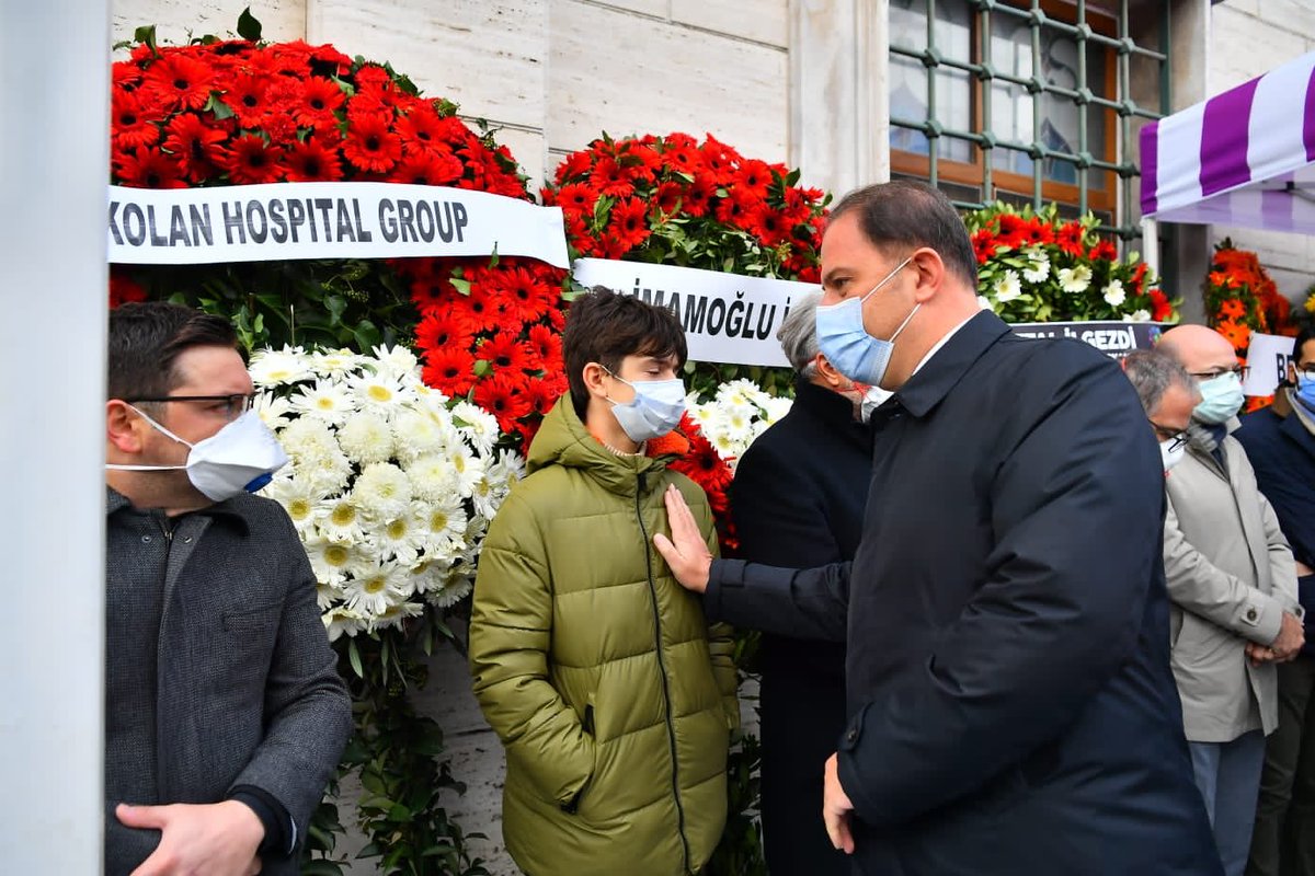 Kıymetli büyüğümüz Nazım Çuhalı’yı bugün son yolculuğuna uğurladık. Onu Beylikdüzü’nde yaptığı güzel işlerle hatırlayacağız. Kendisine Allah’tan rahmet, yakınlarına, sevenlerine ve Cumhuriyet Halk Partisi ailemize sabır diliyorum. Mekanı cennet olsun.