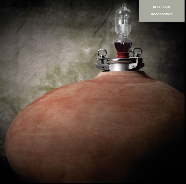 ArtenovaInfo's tweet photo. #Dolium e #Giara #aformadi uovo. Fatti a mano nella fornace di Artenova con tecnica artigiana. ๐ Nel nuovo catalogo di Artenova alle pagg.1 e 15 ๐https://t.co/a4hjdzaU13 @officialvidravi @BorgoBarbassano @MarikaSocci @SoligoSpumanti @cultoridelvino @Larocchettavini #terracotta https://t.co/nA9IX6jWlA