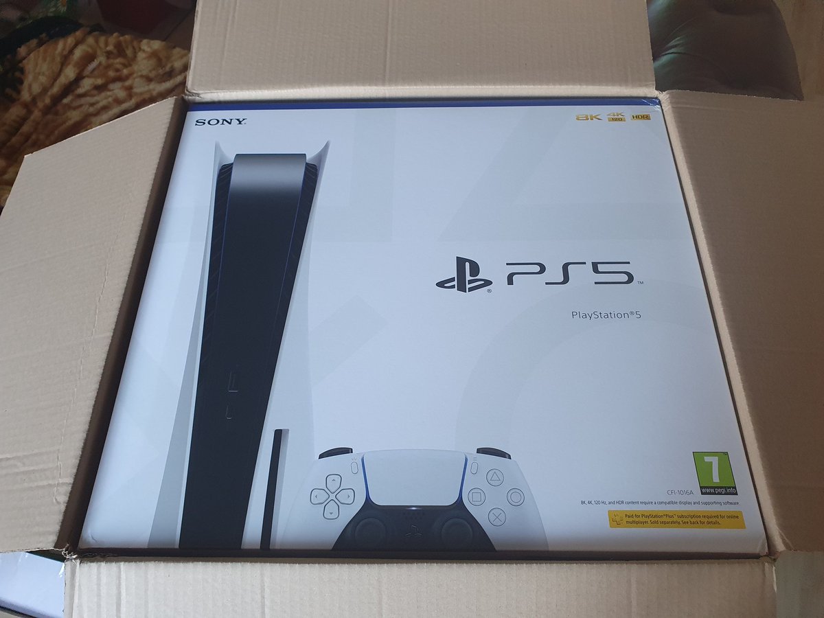 TheRealStrite's tweet photo. It has arrived! @PlayStation @PlayStationUK #PS5 #ps5uk #PS5Launch #PlayHasNoLimits https://t.co/AIFoG7opWt