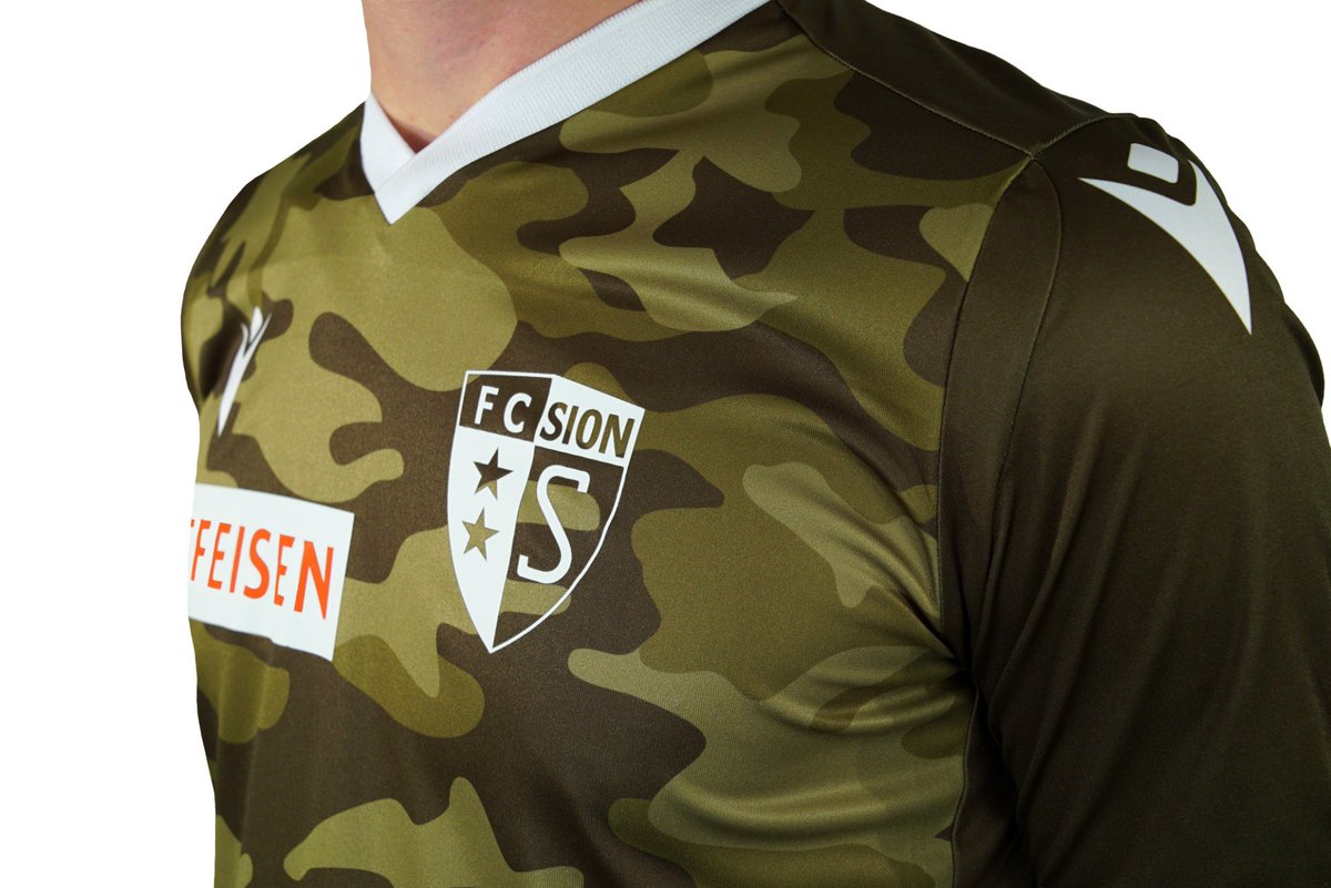 Le FC Sion se met au militaire pour son maillot extérieur avec le logo historique qui fait son retour. 👊🏼

Demain, vendredi spécial fans avec le lancement de notre nouveau shop en ligne. Une offre exceptionnelle vous attend. 👀

#FCSion #TousEnsemble❤️🤍