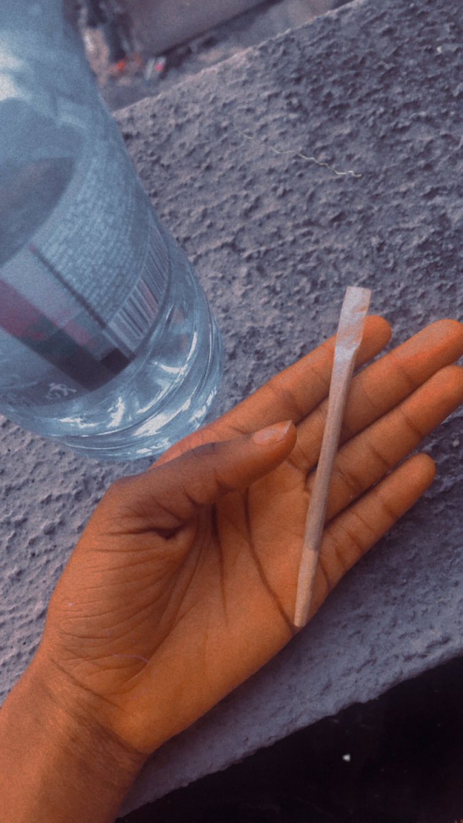 favsmallbullet's tweet photo. Hey, get high drink water and mind your business. https://t.co/tktPHpflPx