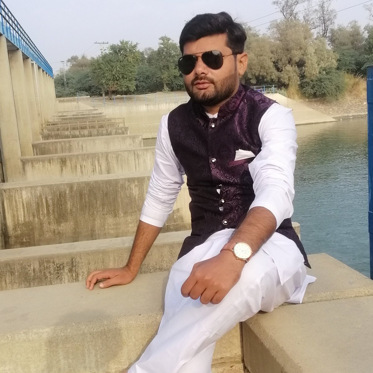 RehanAslam401's tweet photo. #NewProfilePic https://t.co/q3wz8gKm6P