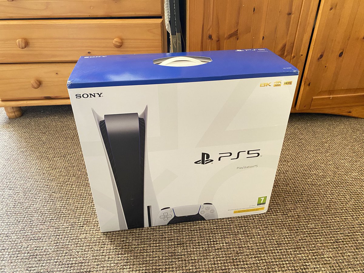 krysmcreative's tweet photo. It hath landed. #PS5 #ps5uk https://t.co/cvZCpFUaId