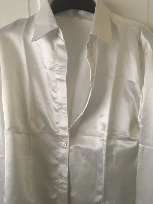 So today I am going to be making a video wearing my white satin shirt then I will post the video clip<a href="/tag/hawesandcurtis"class="tags"><span>#hawesandcurtis</span></a>