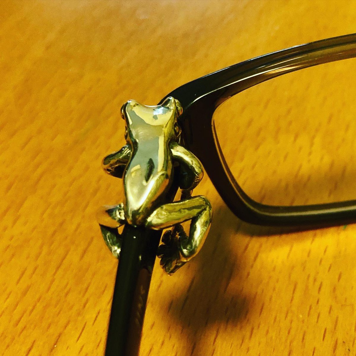 silverfrogTaBoo's tweet photo. メガネカスタム🐸✨
#メガネアクセサリー #アカメアマガエル #silveraccessory #taboo925 #銀蛙屋 #蛙 #かえる #カエル #frog https://t.co/8xKLRs31RW