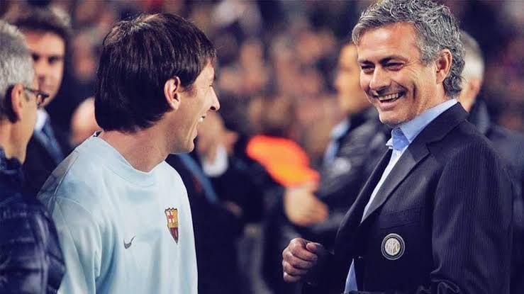 Jose Mourinho: "Messi is Messi. I'm not saying he 'The Special One' of this week because he's 'The Special One' of all time. He is the God of football. We'll cry when he retires." (1/2)