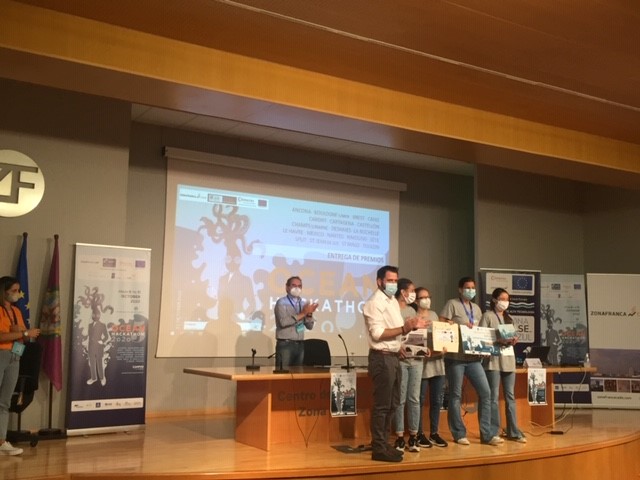 CampusMer's tweet photo. Discover the winning team from @zonafrancacadiz 🇪🇸 who will compete in the #OceanHack grand finale on December 4️⃣:
🗣️ Quantification of ocean litter using images (I-LITTER) https://t.co/Wt5qBPw6To