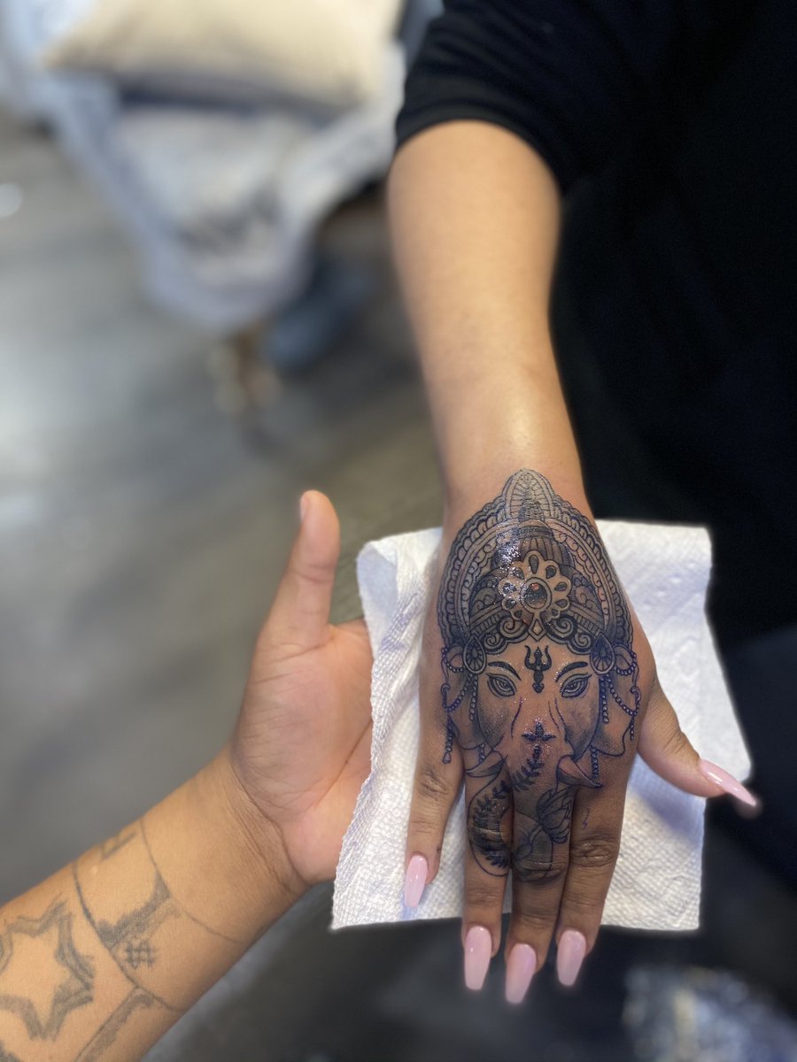 2realink's tweet photo. DM, Text or call 267-793-8818
#Phillyink #PhillyTattoos #PhillyTattooArtist #2realink #tattoos #215 #Philly #Fkirons #spektraedgex #Spektraxion #CBDglide #criticalatom #hustlebutterdeluxe #qualityink #worldfamousink #ultimatetattoosupply #YoureInGoodHands https://t.co/OmgTxx9Cv8