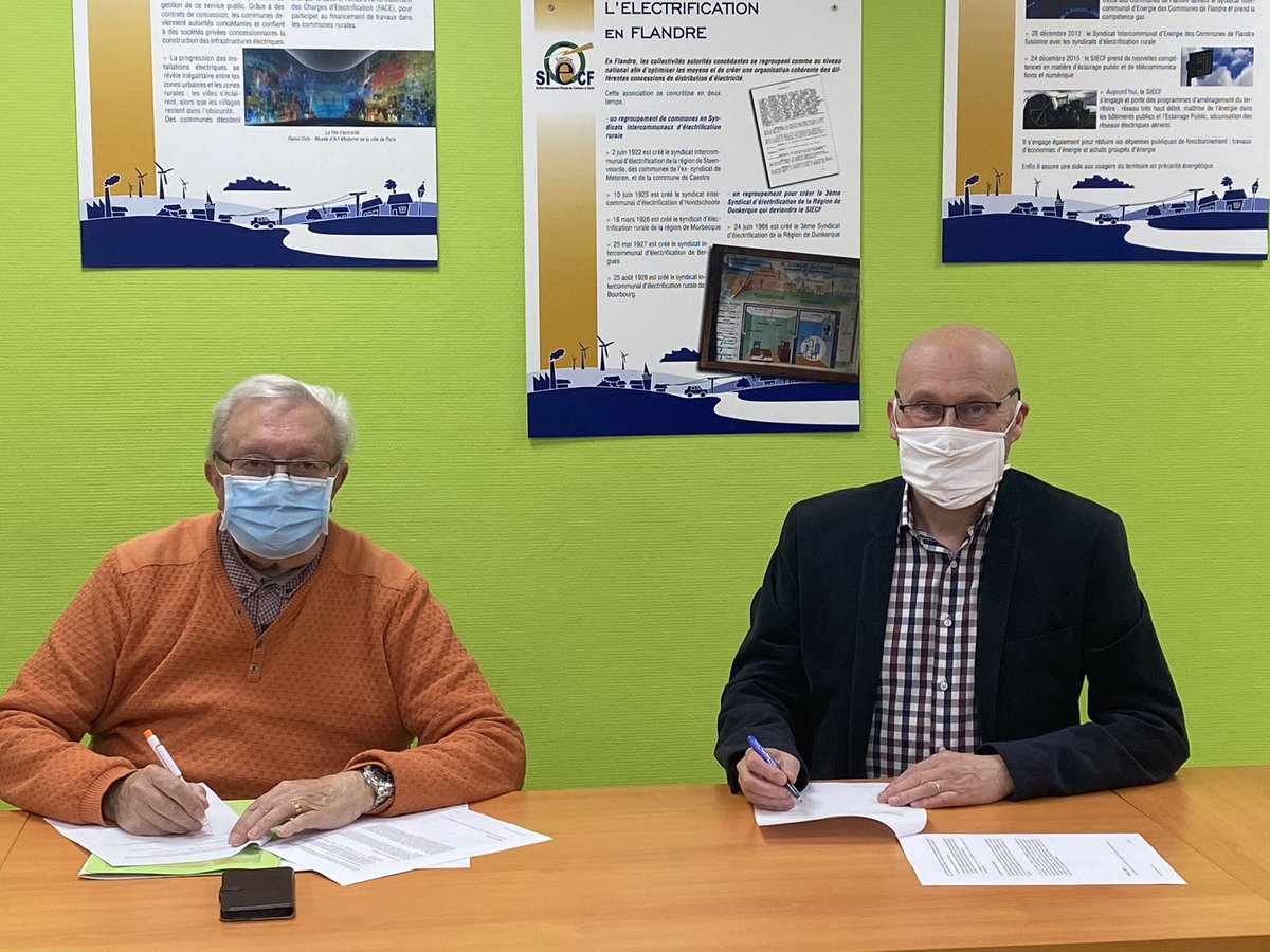 EnergieFlandre's tweet photo. En direct - signature de la convention Article 8 pour 2021 et 2022 entre Michel Decool president du @siecf et @stephaneledez @enedis_npdc. #Flandre #qualite de la desserte électrique https://t.co/vUv7kSSy1p
