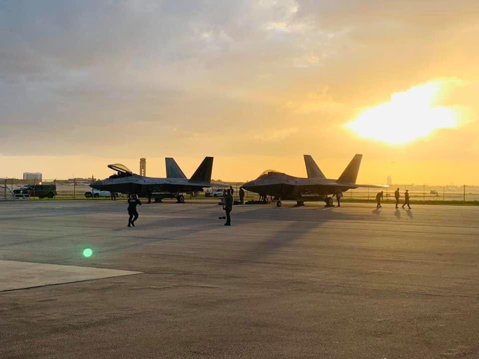 Fort Lauderdale Air Show tweet media