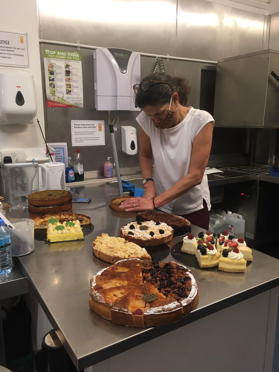 marginsproj's tweet photo. We can’t thank @BelleEpoqueCake enough for their continued donations and support, throughout the pandemic and beyond - thanks to you guys we always have delicious cake for our clients #islingtoncommunity 🤝 https://t.co/b0ZKlbDNBG