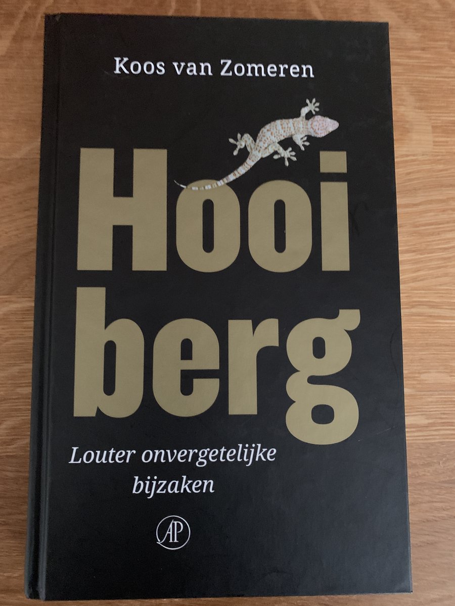Rizoomes's tweet photo. Bij het heffen van de glazen - iemand die me herkende en zei: hé, ben jij het? Dat overviel me een beetje, want inderdaad, ik was het, maar ik was het de hele tijd al en gisteren was ik het ook, en vorige week, en verleden jaar.. #beginzin uit louter onvergetelijke bijzaken https://t.co/8qayzmMzkt
