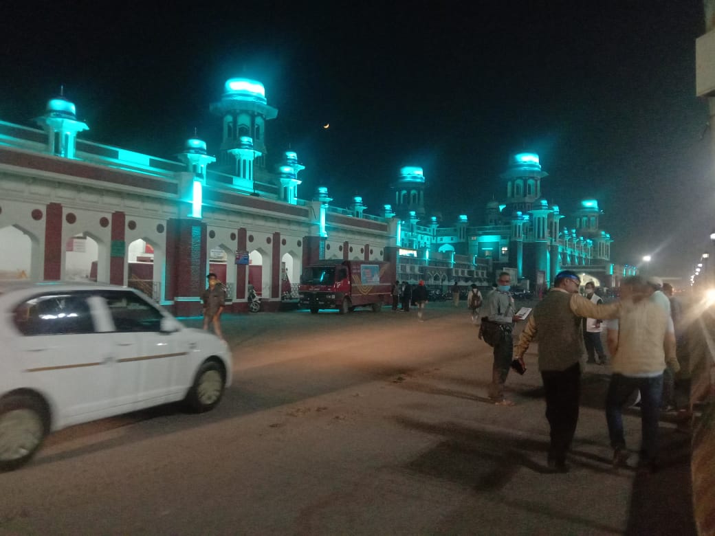 voiceformenind's tweet photo. This is #Charbagh Lucknow Railway Station lit in BLUE for #InternationalMensDay today

Courtesy | SIF Lucknow

#MenToo #MensDay #MensRights https://t.co/ZQxThHuUI0