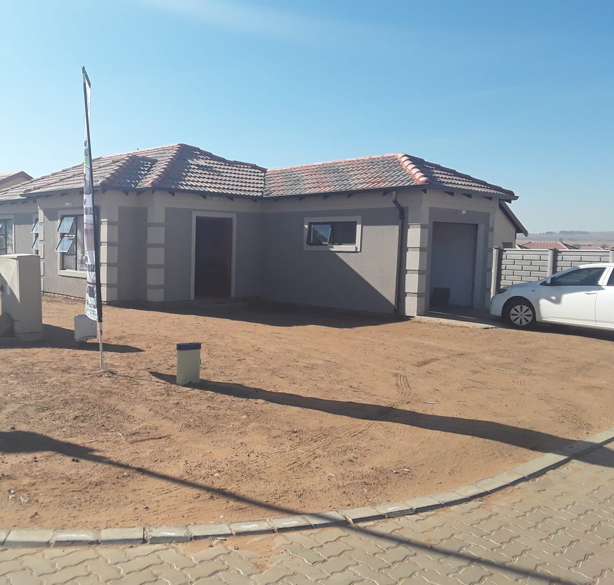 CMguyana's tweet photo. #ZondoCommission
Everyone deserve to have a home,
Why not you?
Send me a DM if you interested and have been looking for a house 
#imgforลั่น
#EarnWithSwirge #ICanWithAbsa #ICanWithAbsa #LearnForexWithFrankie #CashAppTrivia #NICArb2020 #cashapp #AdamawaOGP #Frankiefxacademy . https://t.co/w4FBJNkvwz