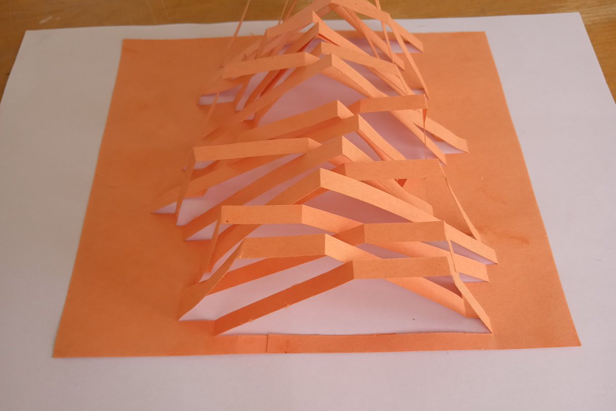 Milaarch1's tweet photo. #correcion1 #Kirigami #KirigamiArquitectonico #Maqueta #SeccionC2020C #TecnicasDeRepresentacion #rjmc2020c @notiuru @arquitecturauru @cardonarichard  #milagrosurdaneta https://t.co/CepVpOUwWc
