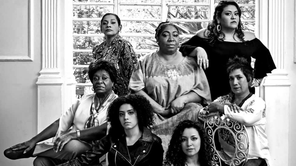 LIMAENESCENA10's tweet photo. Las Guerreras de la Música Afroperuana en los Premios Grammy. Voces de reconocidas cantantes afroperuanas, en una producción fuera de serie charlan con #LimaenEscena. https://t.co/cxeMewHRTV #LatinGrammys #women #afro #peruviansinger #latingrammy #BlackLivesMatter https://t.co/9NNo13M3at