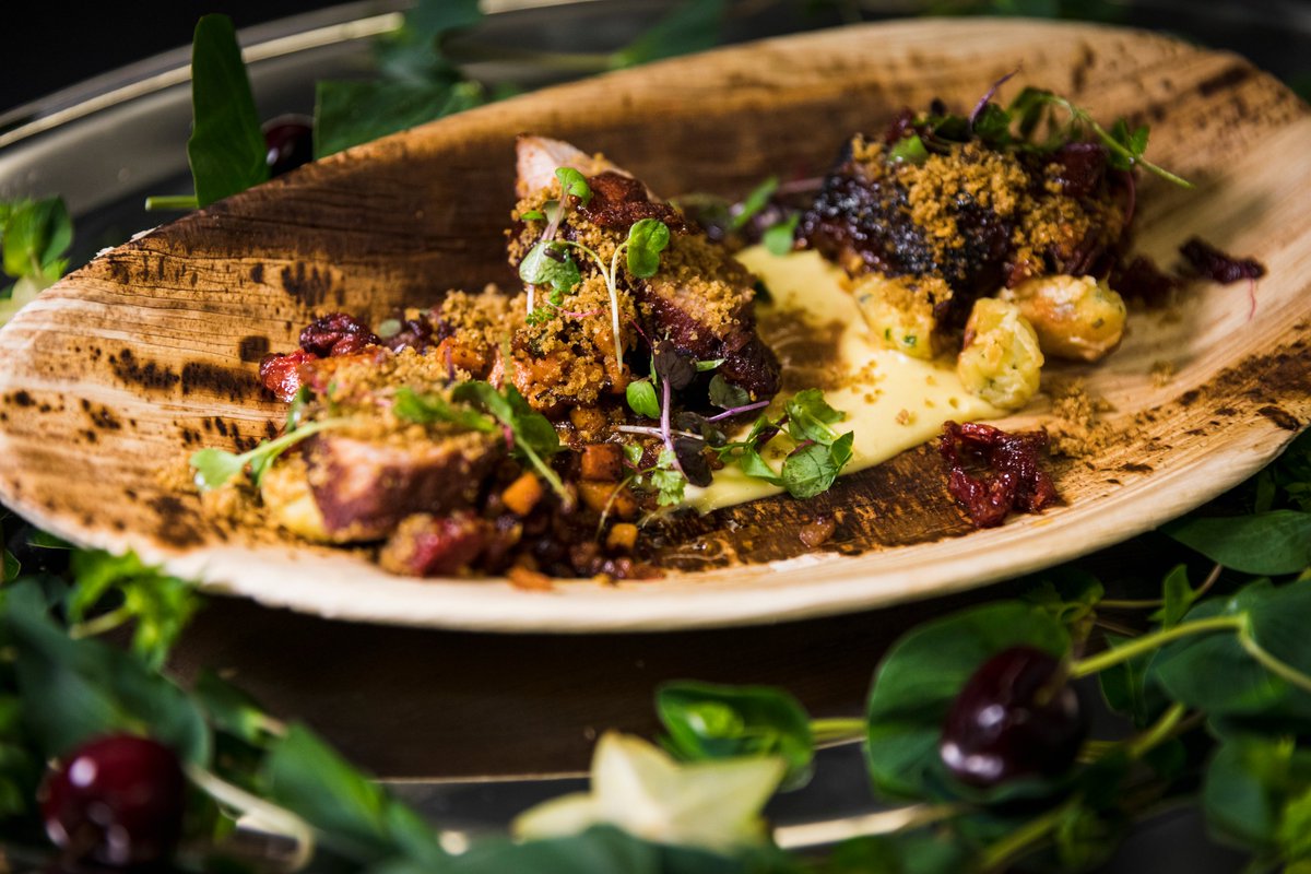 WorldFoodChamp's tweet photo. Looking for a pork-tacular recipe?!
Our friends @NationalPork Board just released World Sandwich Champion Kelli Fairchild-Cochran’s #IndyFinalTable pork recipe that infuses @RedGoldTomatoes — Tomato and Cherry Braised Pork Shoulder
See the recipe here: https://t.co/7zB83Jgri8 https://t.co/ho8dUbhZGC