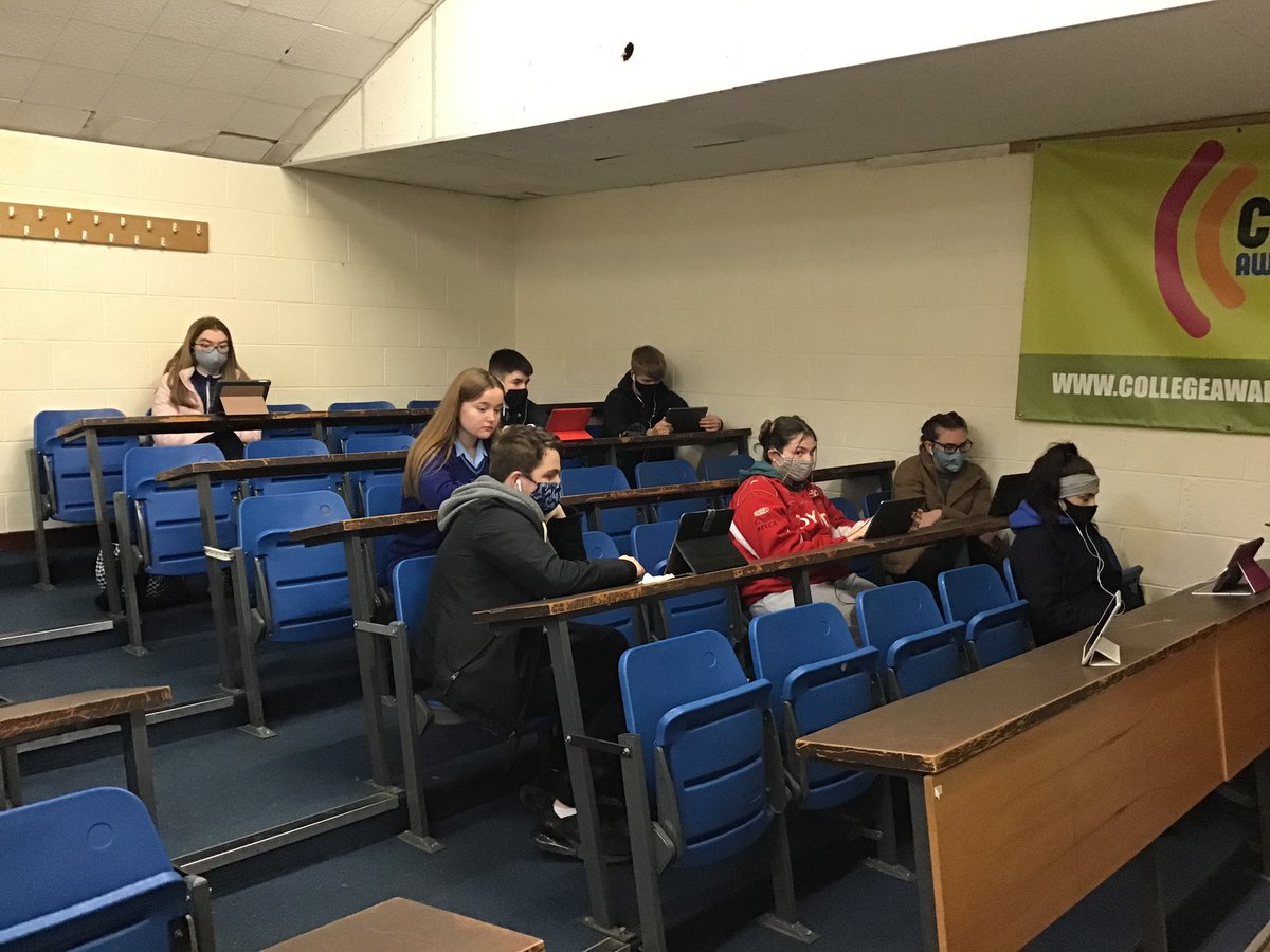 wellbeingstj's tweet photo. Great to get our Innovate for Wellbeing group started on their project this afternoon with their @JigsawYMH Kickstarter workshop. Really looking forward to seeing what this group come up with! #mentalhealth #youngsocialinnovators @YSInow @stjosephsrush @ciaranreade @trishhayden1 https://t.co/JEe6aPTSiv