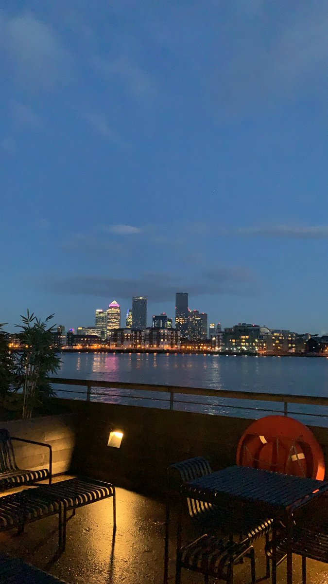 MetWharf's tweet photo. Incredible views from MetWharf ✨#views #sunset #london https://t.co/8qVBJCURfu