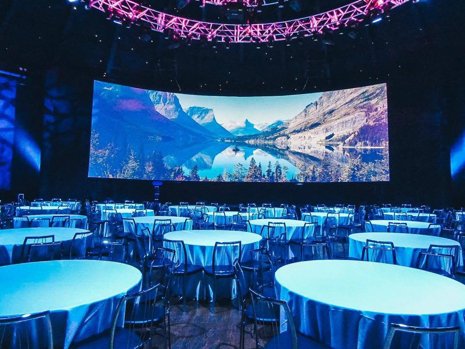 RoundRoomDublin's tweet image. Did you know, our remarkable 17m wide x 5.5m high screen was custom made in Austria specifically for the Round Room? It's the only screen of its kind in the country! 

#eventprofs #irishevents
