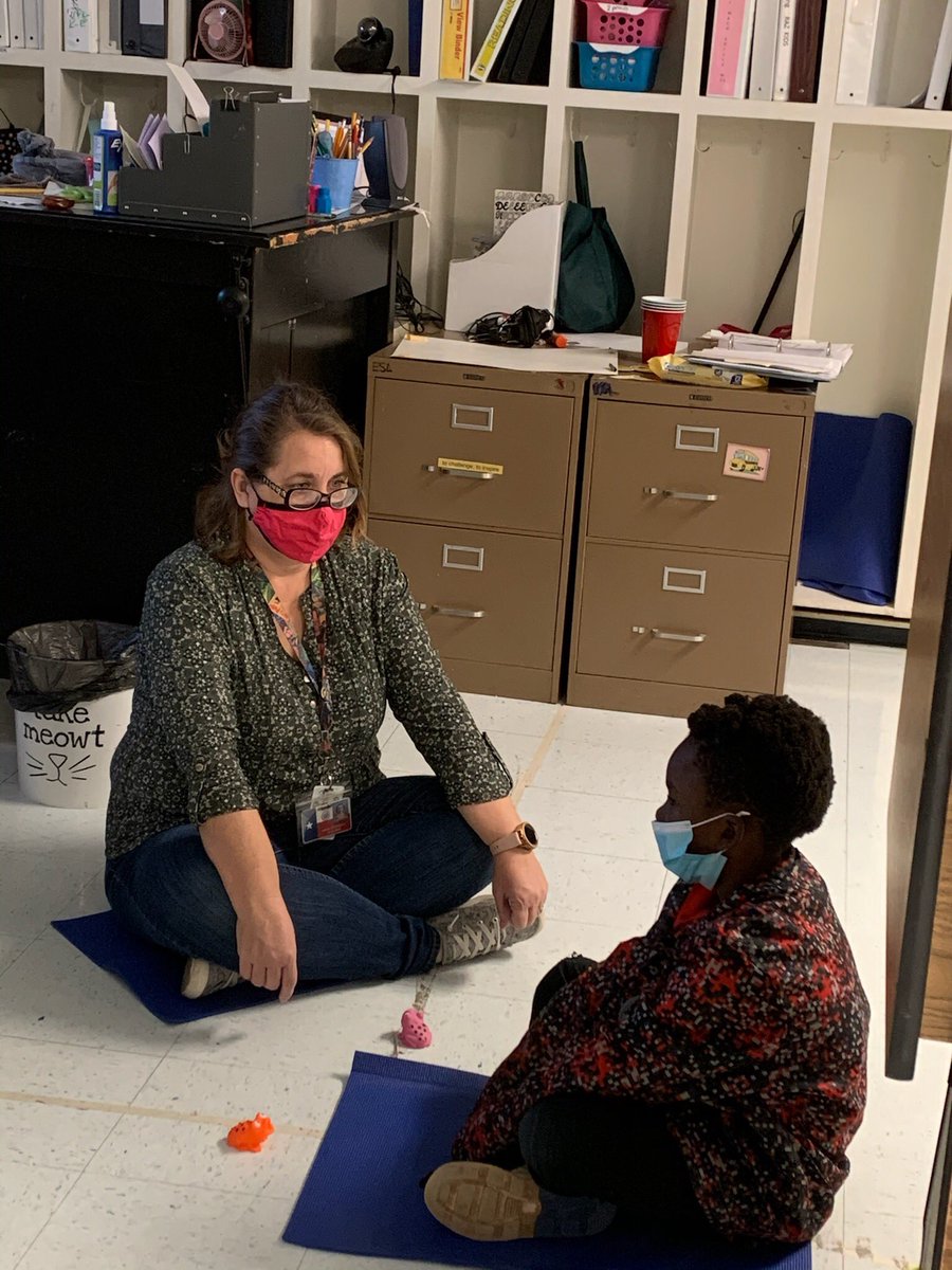 gena_redhead's tweet photo. Mrs. Calhoon practicing mindfulness with students. Such a great life skill! #sitlikeafrog @MilamBengals #bealight https://t.co/Dw5tD71pl9