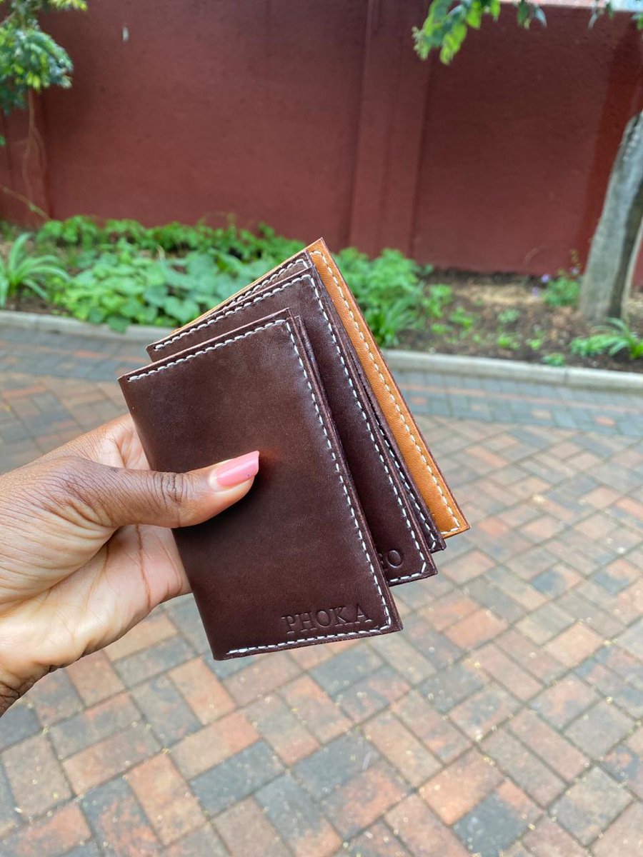 NRCreations4's tweet photo. @katyndaba hi Kethiwe, We have card holders for R350, Compact card wallet for R450, key case R650 abd bifold wallet for R1200 https://t.co/kH1RwW5j7H