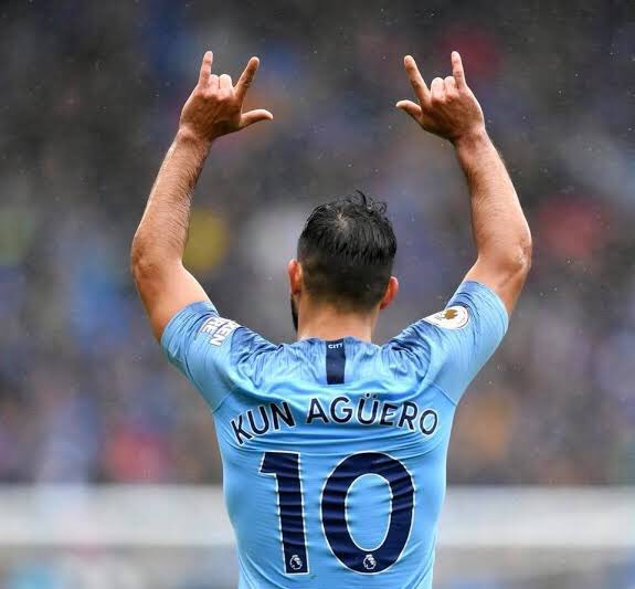 At this point It’s important to point out the ideal nature of the striker we are targeting - Clinical, athletic, technically astute with good creativity and hold up play. Guardiola’s set-up requires a very specific skillset for a forward, highly involved in all phases of play.