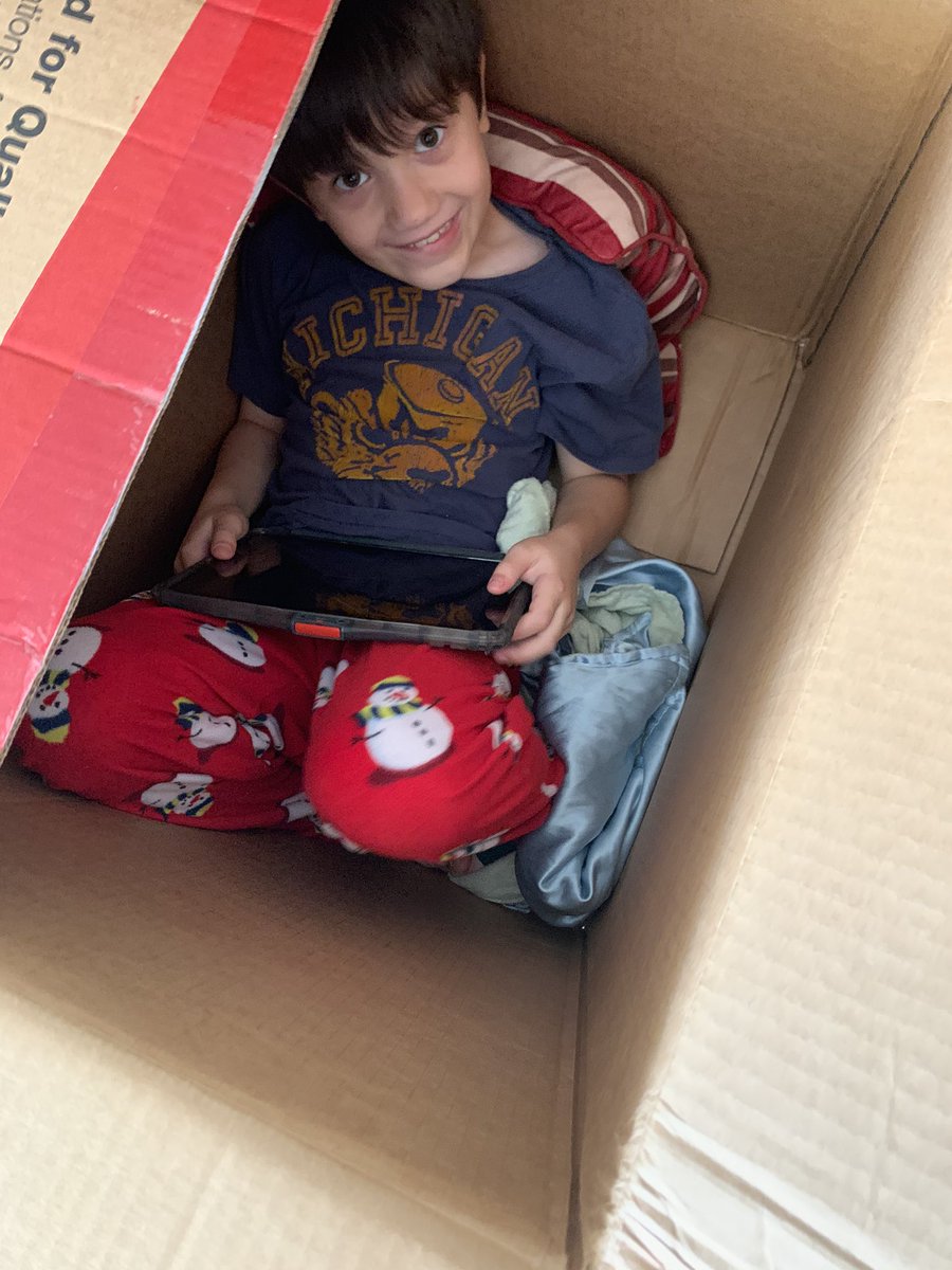 Hirschey47's tweet photo. #icanlearninabox🤣 #itellthetruth #elearning #sharedreadingdone🤷🏻♀️ #hopeso #2020school #christmaspjstoo @CaptainYarnell thanks for rolling with it! https://t.co/zErtf0GTb6