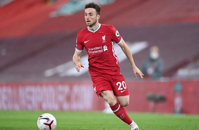 Diogo  #Jota - £6.5Now with the fly dropping this surely gives Jota the chance with  #Salah being out, as we have seen he can deliver and now is his chance. 2in the last 3 and for the price this could be a bargain. Only downside is the lack of defenders who could affect points