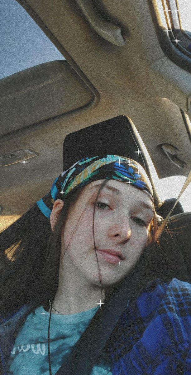 louiethepothead's tweet photo. Anyone taking Friend Applications ? I'm 20, and my fav color is green and im a cat person but I also have two dogs and two cats, im a pothead and im obsessed with James Franco & I love Doctor who. #FriendApplication #hitmeup #Wisconsin https://t.co/DaYIeEZqG8