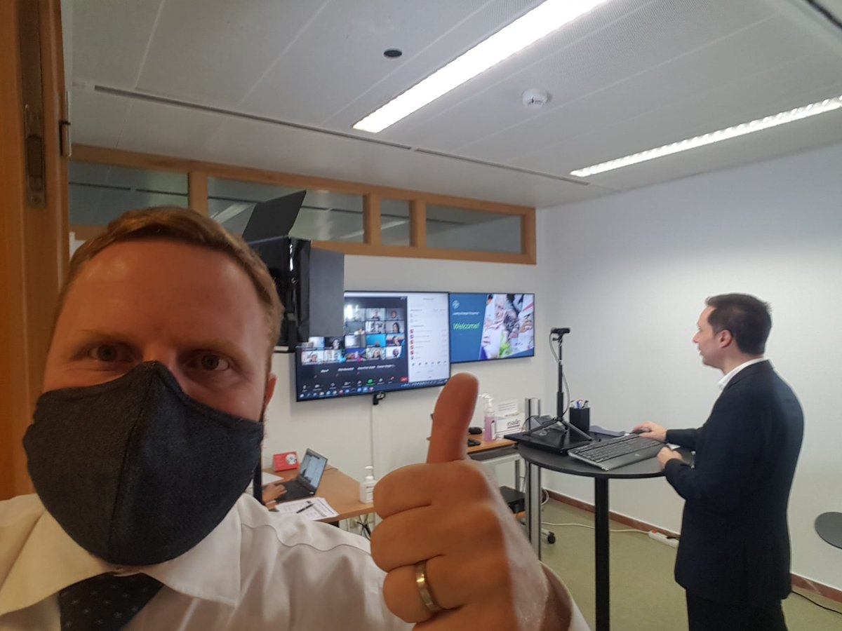 Doing the professor thing, teaching #esade #executiveeducation with <a href="/ProfVives/">Luis Vives</a>  and <a href="/gloriabatllori/">Gloria Batllori</a>  for a major #Pharma and #lifesciences player (and exploring a new teaching setup)