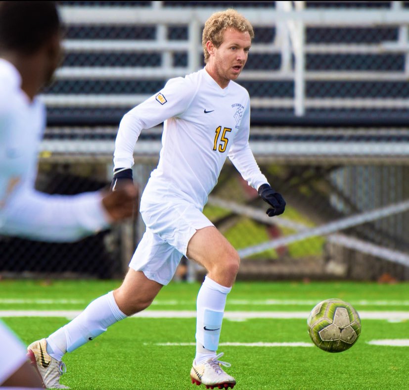 GoKnights_MSOC's tweet photo. Kings MSOC alumni Ian Crook (‘16) Foster Martin (‘16) and Michael Adams (‘19) in action for their respected college program’s intra-squad scrimmages. @ODU_MensSoccer @UEAthleticsMSOC #KnightsAtTheNextLevel #BuiltDifferent https://t.co/FeIAziNw9T