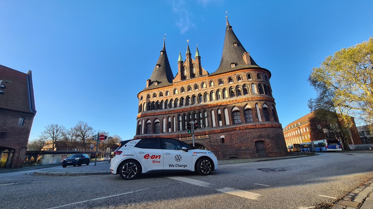 id3marathon's tweet photo. Die #id3deutschlandtour stromert duch Nord-Ost-Deutschland! Das #id3 Team sah heute #Till_Eulenspiegel in #Mölln, das #Holstentor in #Lübeck und den Eisbrecher @StephanJantzen in #Rostock! Es gibt viel zu sehen hier oben! 

#id3deutschlandtour #id3marathon #vwid3 #vwid3 https://t.co/d82Xux3ii7