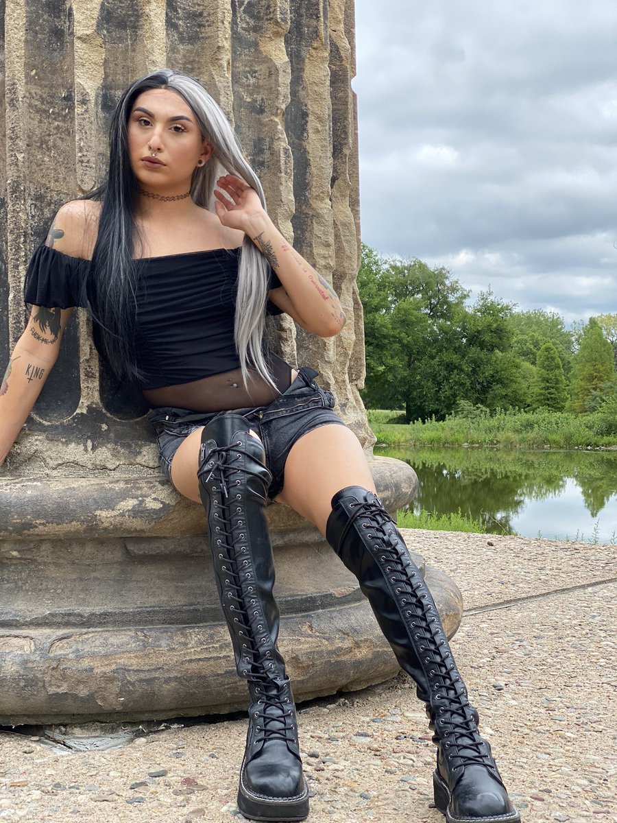 Matbob402's tweet image. Since she has came into my life, me and my kids have been so thankful! She’s the woman I always dreamed of and more! She has also became a better step mother than most moms I know! I couldn’t imagine my life without her! My beautiful rave Bae!#TransAwarenessWeek2020