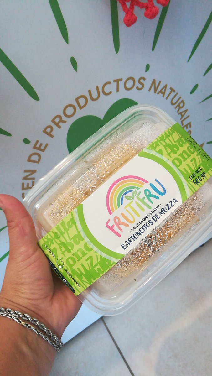 LaNaturales's tweet photo. Llegaron Productos FrutiFru #Veganos te esperamos en @LaNaturales Zeballos 2133 
Envíos a Domicilio 🛵
📱 3412566058 https://t.co/wWv1Kn0cM0