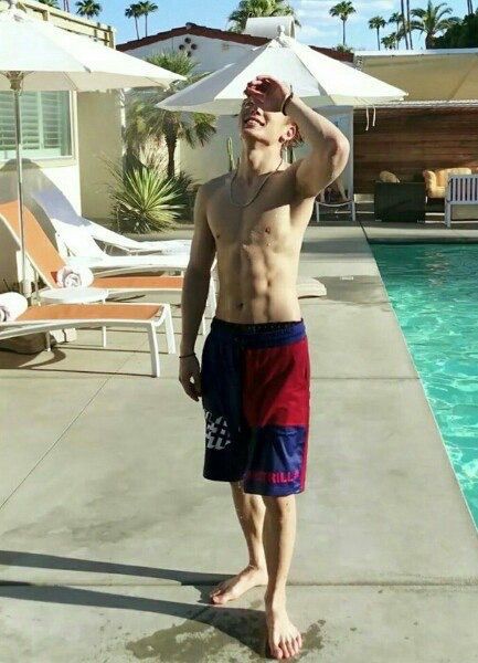 𝐢𝐊𝐎𝐍 𝐀𝐁𝐒 𝐚 𝐭𝐡𝐫𝐞𝐚𝐝 ; @YG_iKONIC  #iKON  #아이콘