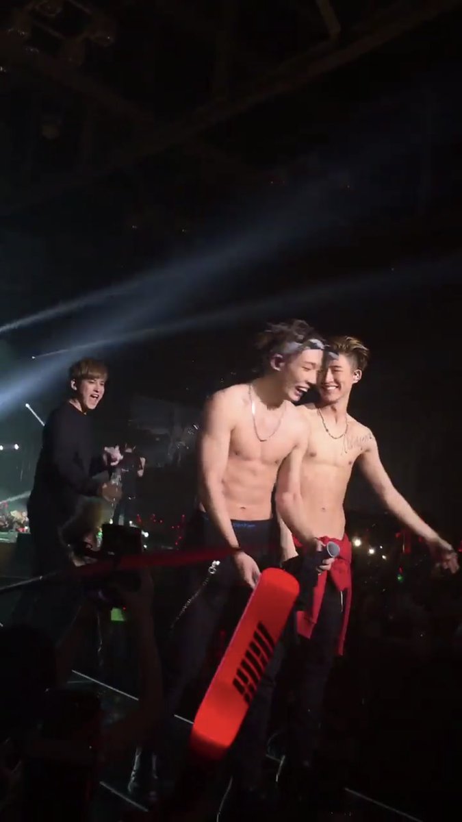 𝐢𝐊𝐎𝐍 𝐀𝐁𝐒 𝐚 𝐭𝐡𝐫𝐞𝐚𝐝 ; @YG_iKONIC  #iKON  #아이콘