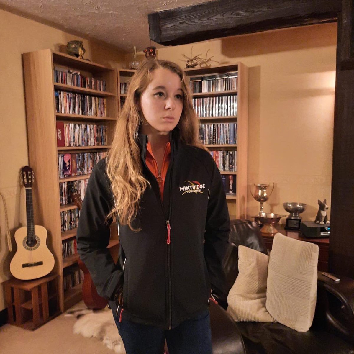 emily_linscott's tweet image. What an awesome surprise I got in the post yesterday. Thank you to the @MintridgeFDN for this super cool new #SoftShellJacket, it’s so comfortable and the fit is perfect. 

So honoured to be part of the team. 😋

#MintridgeAmbassador #BigSmiles #YouveGoMail