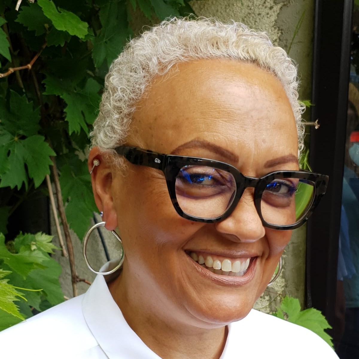 UEL_News's tweet photo. Congratulations to Lurraine Jones (Acting Head of @UELSocSci) for being short-listed for the @PRECIOUS_Awards 2020 👏

She has been recognised for her work in establishing the Black Academy at UEL &amp; for her expertise &amp; research in policing Black communities in the UK. #UELFamily https://t.co/Ij94OTWvbF