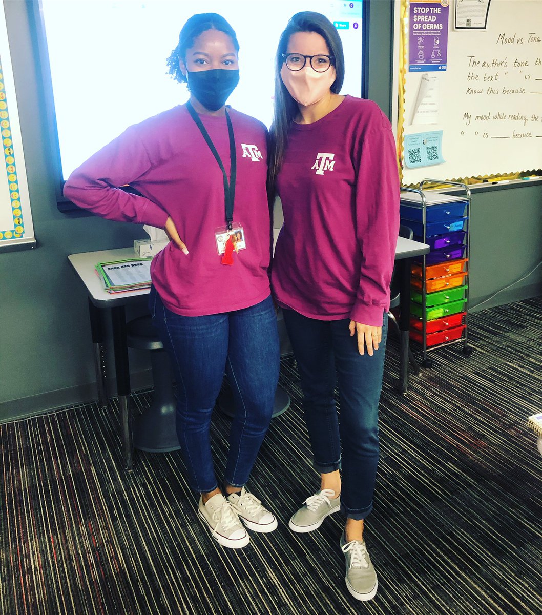 mrs_podvin's tweet photo. Twinning 👯‍♀️on College Shirt Wednesday! #8thgradestrong #teamelar #gigem 👍🏻#letsbegreatwatkins https://t.co/Y2TOGVI1h5