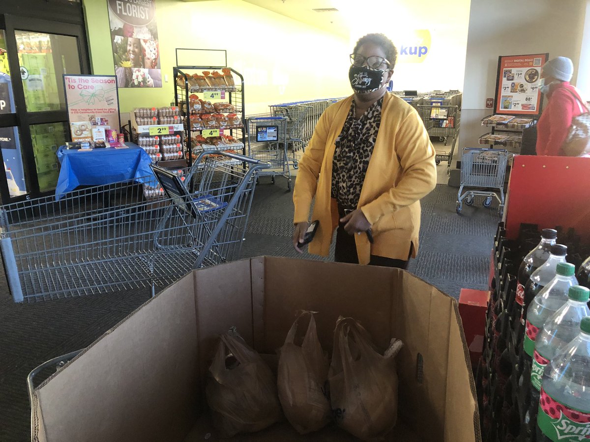 ShaleekaP's tweet image. HAPPENING NOW: Turkey Drive 16 is finally here! Make sure you stop by any Kroger in Brandon, Byram, Clinton, I-55 in Jackson and Madison to make a donation! Here’s pictures in the Kroger in Clinton. We have at least 4 turkeys and $30 donated here. Let’s get those numbers up!