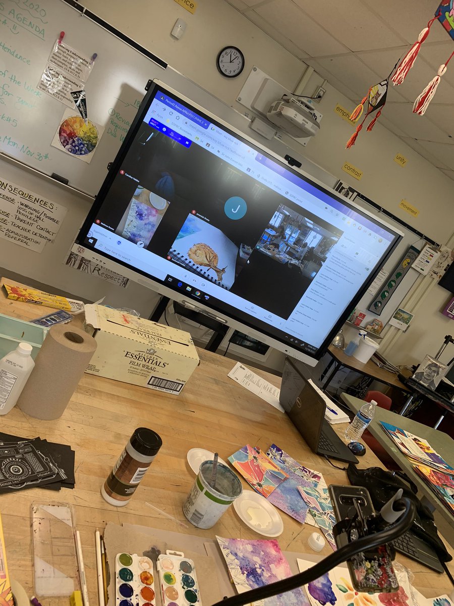 pcosme1908's tweet photo. #ArtRules at The Hill.
Literally.
Check out how @malissa_reese adapts her lessons so BOTH her virtual & B&M artists can stay engaged in her #AP art studio...all with a new camera stand for her iPhone!!! 🎨📲 #GeniusThinking #RockStarTeachers 🌟 https://t.co/PQ6UumqFIc