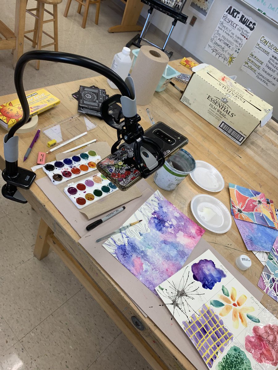 pcosme1908's tweet photo. #ArtRules at The Hill.
Literally.
Check out how @malissa_reese adapts her lessons so BOTH her virtual & B&M artists can stay engaged in her #AP art studio...all with a new camera stand for her iPhone!!! 🎨📲 #GeniusThinking #RockStarTeachers 🌟 https://t.co/PQ6UumqFIc
