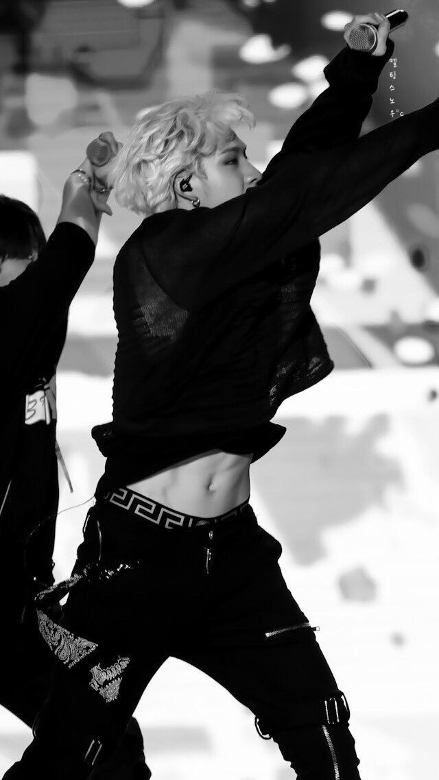 BangChan with his expensive underwears ; a most needed thread  #StrayKids  #BangChan