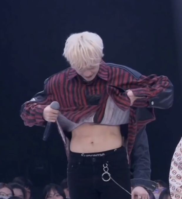 BangChan with his expensive underwears ; a most needed thread  #StrayKids  #BangChan