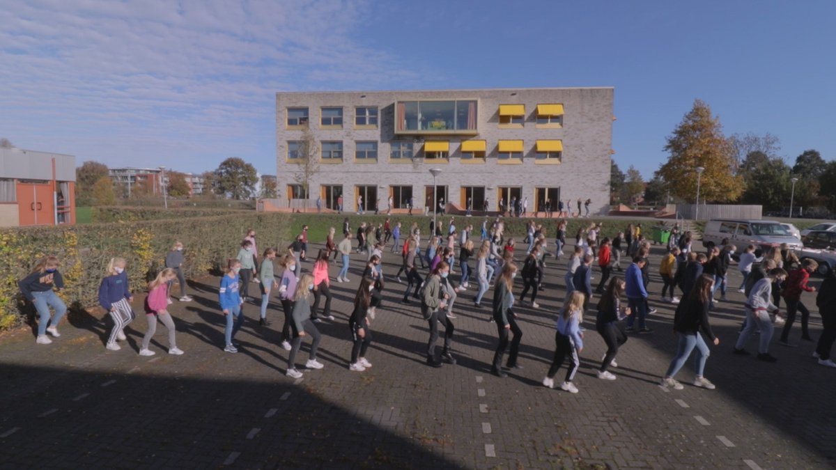 Daar is ie dan: Bornego Junior doet de Jerusalema Challenge! Check de video op: bit.ly/36TP8MN
#bornegocollege #heerenveen #Jerusalemachallenge