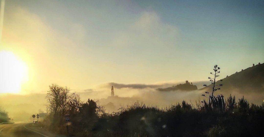 MinervaMarinSn1's tweet photo. Jueves 18 de noviembre 2020 a las 08:15h a.m. Jérica (Castellón).
Inversión térmica ☁️🌤️🌥️
@apuntoratge @ElTiempo_tve @tiempobrasero @lasextameteo https://t.co/Tg3DsfT2e4