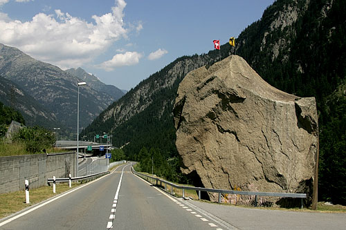 and on 1 September 1972, the stone was moved 127 metres and is now situated on the ramp of exit 40 (Göschenen) of the motorway, at the entrance of Gotthard Road Tunnel.