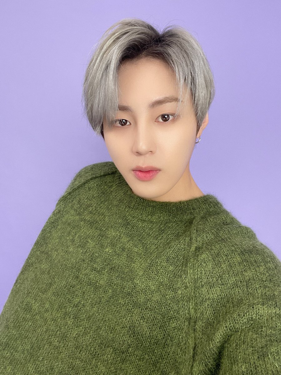 오늘도 고생 했어요 하늘 여러분
오늘은 날씨가 점 칙칙 하네요ㅠㅠ 오늘도 사랑해요❤️